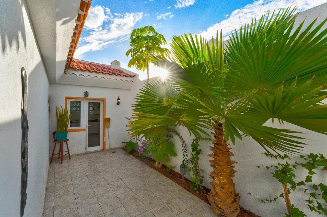Marvelous Holiday Home - Villa La Caleta Costa Adeje  Exterior photo